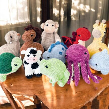 Cuddly Crochet Plushies: 30 Patterns for Adorable Animals You'll Love to Snuggle