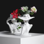 Lady Hat Vase - Image 4
