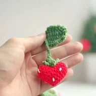 Easy Crochet Strawberry Plant Hanger Pattern - DIY Hanging Planter for Small Spaces crochet strawberry plant pattern