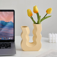 Wavy U Pastel Ceramic Vase - Image 4