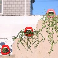 Pucker Up Lips Ceramic Planter - Image 15