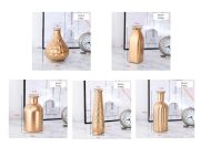 Elegant Gold Tabletop Vases - Image 5