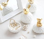 White and Gold Porcelain Jewelry Box - Image 4