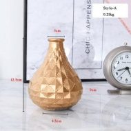 Elegant Gold Tabletop Vases - Image 9