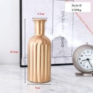 Elegant Gold Tabletop Vases - Image 7