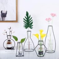 Minimal Iron Line Vase Holder - Image 5