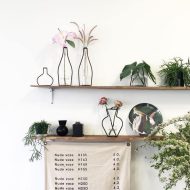 Minimal Iron Line Vase Holder - Image 12