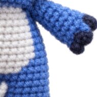 belly patch and arm tip texture detail from the crochet blue alien pattern amigurumi keychain