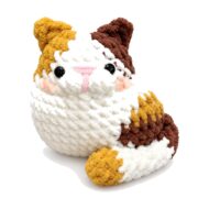 Crochet kitten pattern — the three-colour kitten