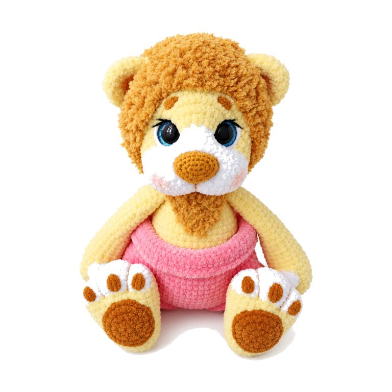 Crochet lion cub pattern, front view, from the SageandSilky lion cub amigurumi PDF