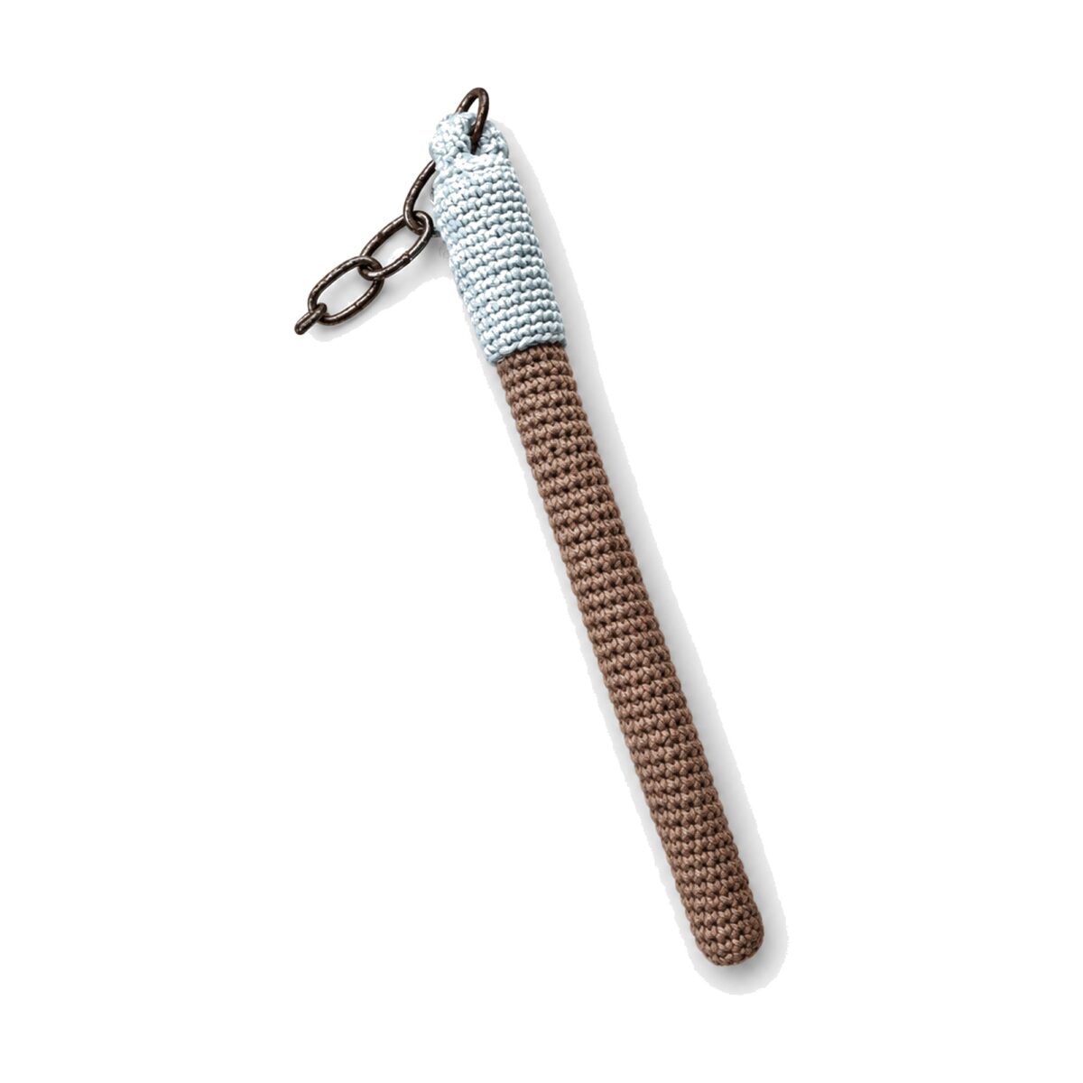 Crochet mace toy pattern handle piece with its grey cap and rusty-look chain