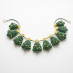 Christmas Tree Garland crochet pattern — christmas crochet garland pattern (SageandSilky MOD Nº 77)