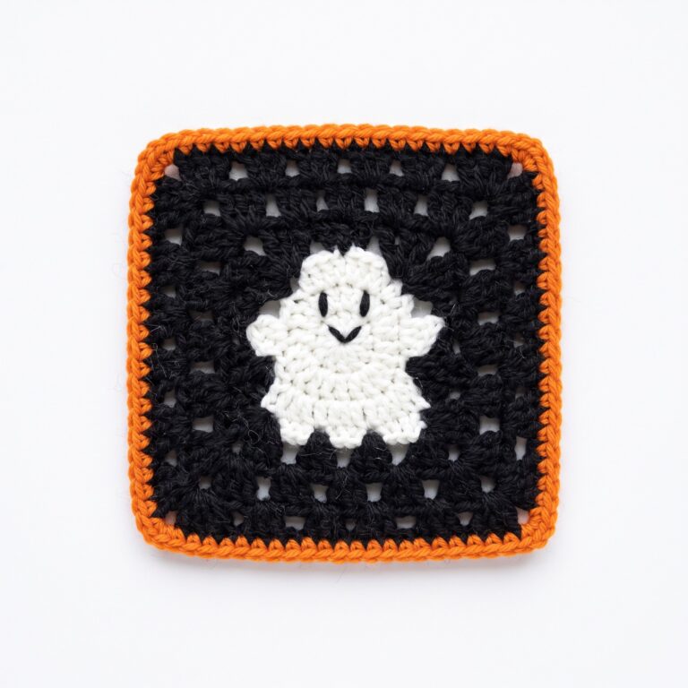 Ghost Granny Square crochet pattern — halloween crochet blanket patterns (SageandSilky MOD Nº 44)