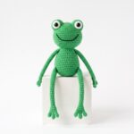 Leggy Frog crochet pattern — leggy frog crochet pattern (SageandSilky MOD Nº 90)