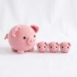 Pig Family crochet pattern — crochet pig pattern (SageandSilky MOD Nº 123)